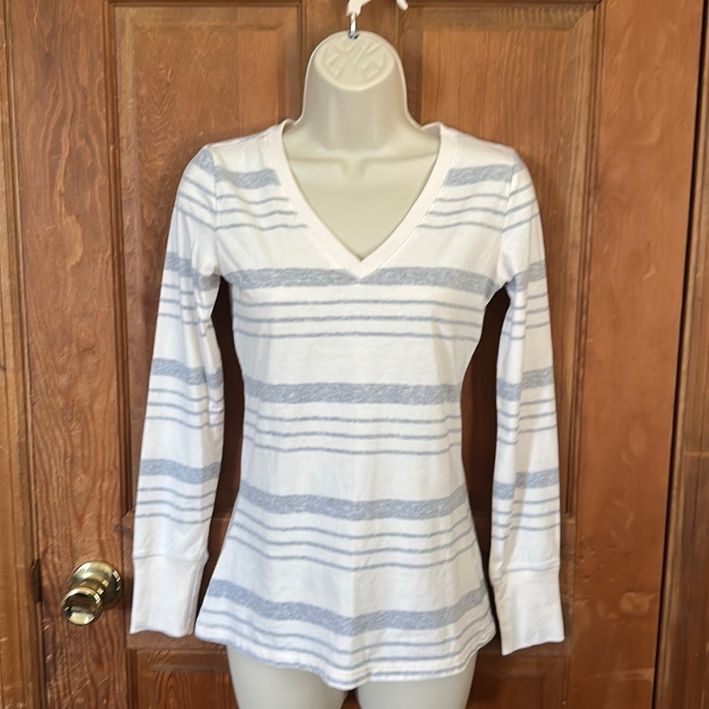 Mossimo Supply Co. Women’s Cream and Gray Striped Long Sleeve Shirt Size XS
